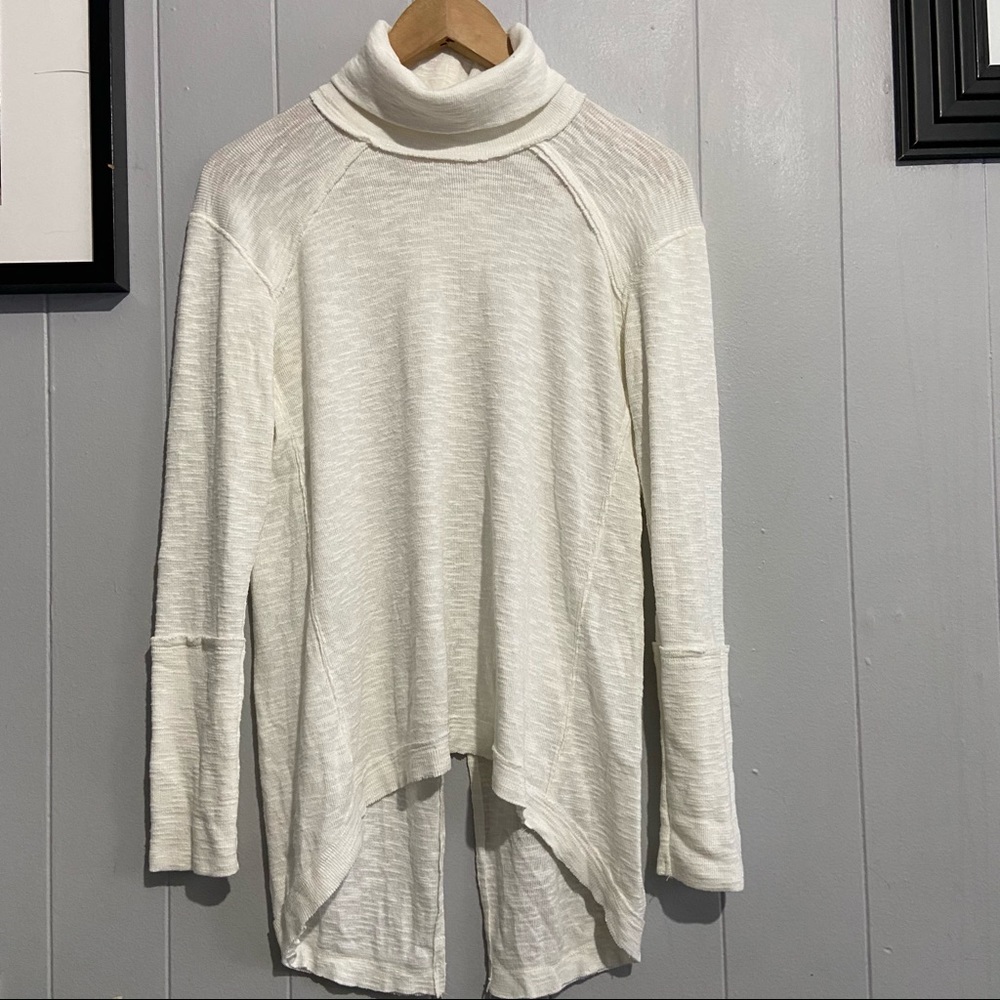 We The Free Turtleneck Tunic Top. - Picture 4 of 6